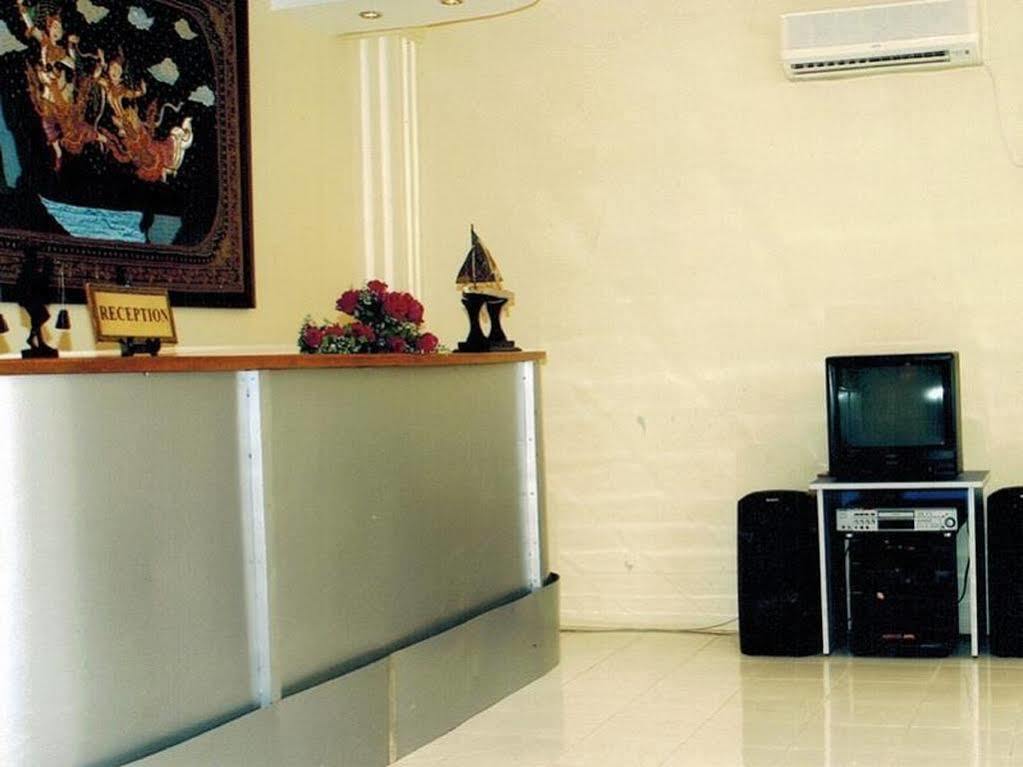 Triple H Hotel Yangon Exterior photo